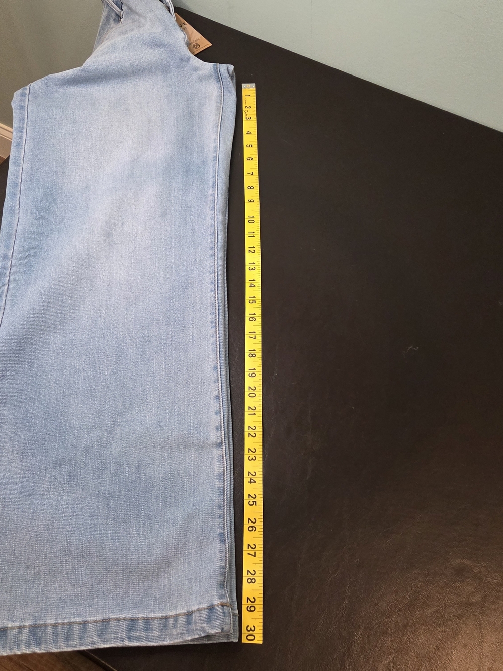 Curve Appeal High-Rise Wide Leg Jeans NWT Size 10/30 Light Wash Stretch - Picture 10 of 12